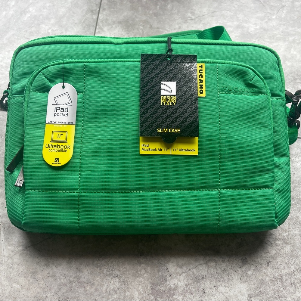 Vibrant Green Laptop Bag with Durable Fabric and Padded Design